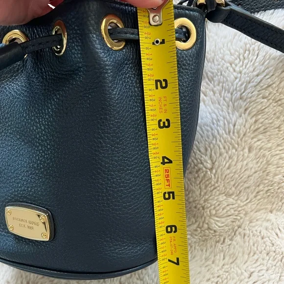 Michael Kors mini bucket bag bundle - Picture 7 of 16
